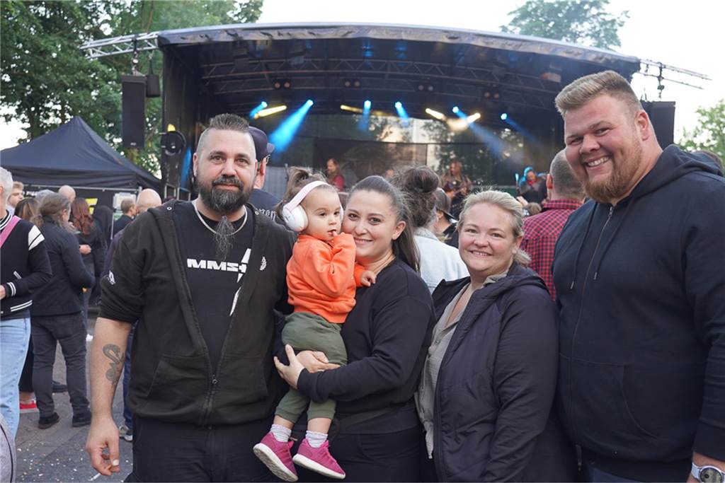 Die besten Bilder von Samstag (13. Juli) rund um die Alternative Stage beim Brunnenfest 2024 in Lünen.