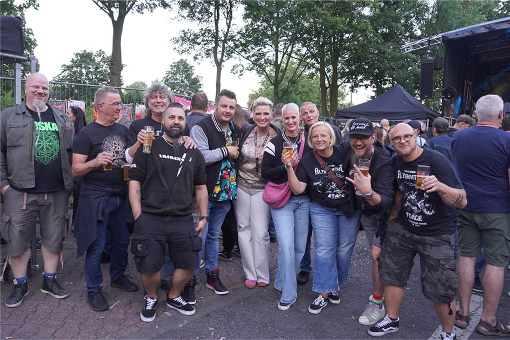 Die besten Bilder von Samstag (13. Juli) rund um die Alternative Stage beim Brunnenfest 2024 in Lünen.