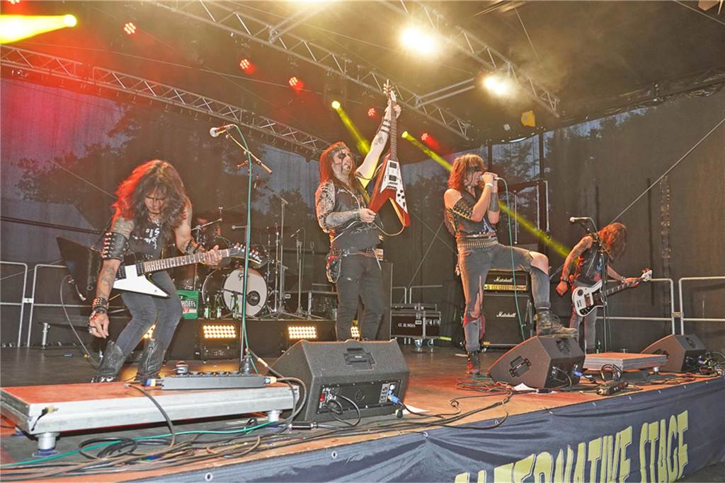 Die besten Bilder von Samstag (13. Juli) rund um die Alternative Stage beim Brunnenfest 2024 in Lünen.