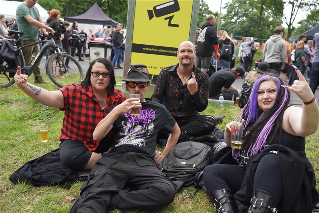 Die besten Bilder von Samstag (13. Juli) rund um die Alternative Stage beim Brunnenfest 2024 in Lünen.