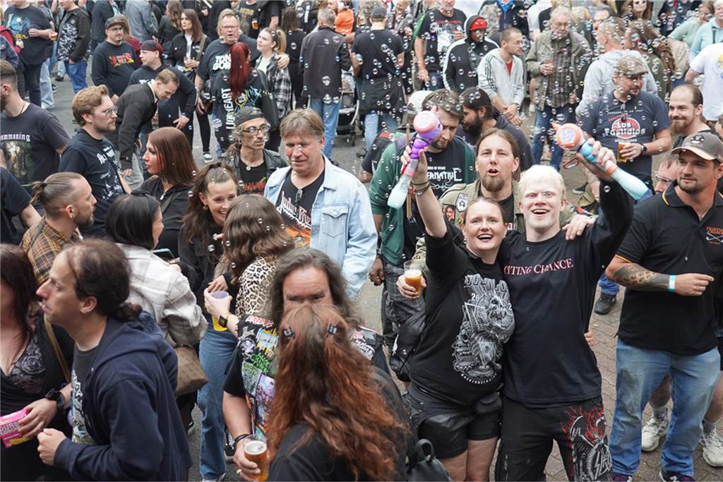 Die besten Bilder von Samstag (13. Juli) rund um die Alternative Stage beim Brunnenfest 2024 in Lünen.