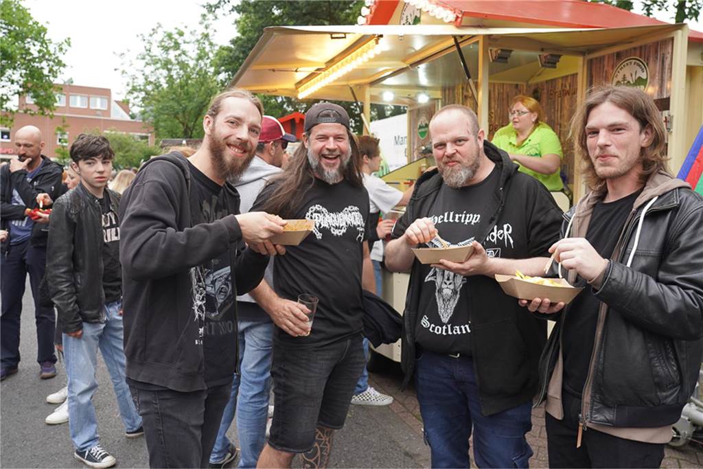 Die besten Bilder von Samstag (13. Juli) rund um die Alternative Stage beim Brunnenfest 2024 in Lünen.