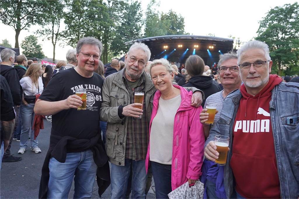 Die besten Bilder von Samstag (13. Juli) rund um die Alternative Stage beim Brunnenfest 2024 in Lünen.