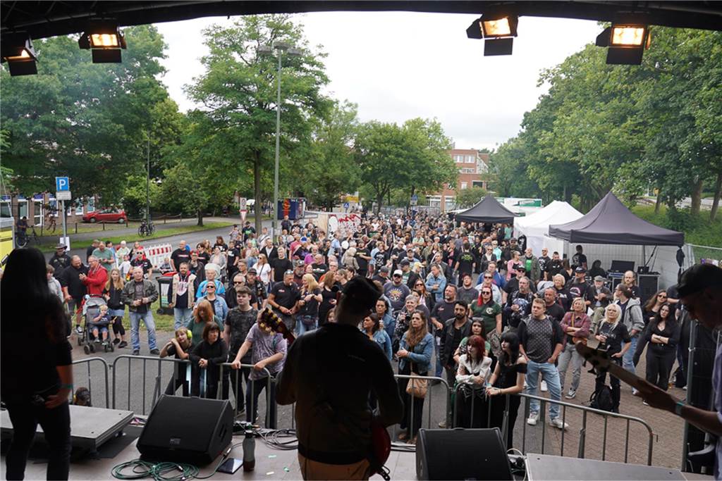 Die besten Bilder von Samstag (13. Juli) rund um die Alternative Stage beim Brunnenfest 2024 in Lünen.