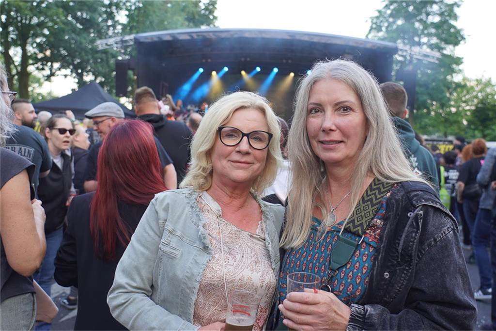 Die besten Bilder von Samstag (13. Juli) rund um die Alternative Stage beim Brunnenfest 2024 in Lünen.