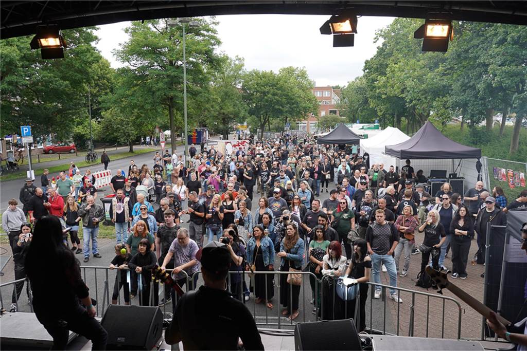 Die besten Bilder von Samstag (13. Juli) rund um die Alternative Stage beim Brunnenfest 2024 in Lünen.