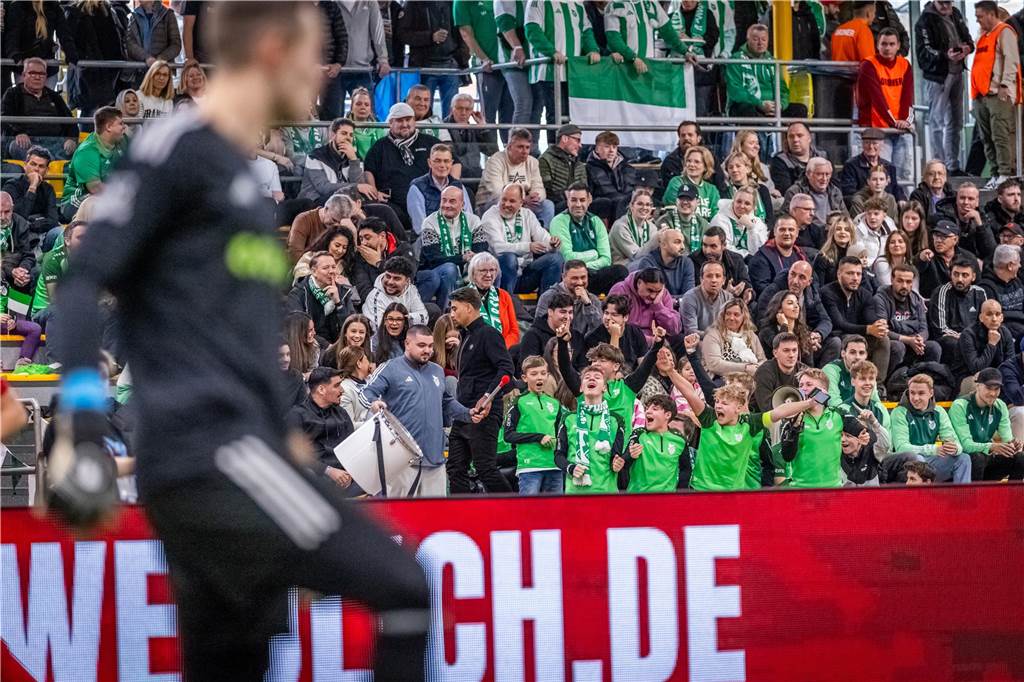 Die besten Fan-Fotos vom Finaltag der Hallenfußball-Stadtmeisterschaft in Dortmund. 