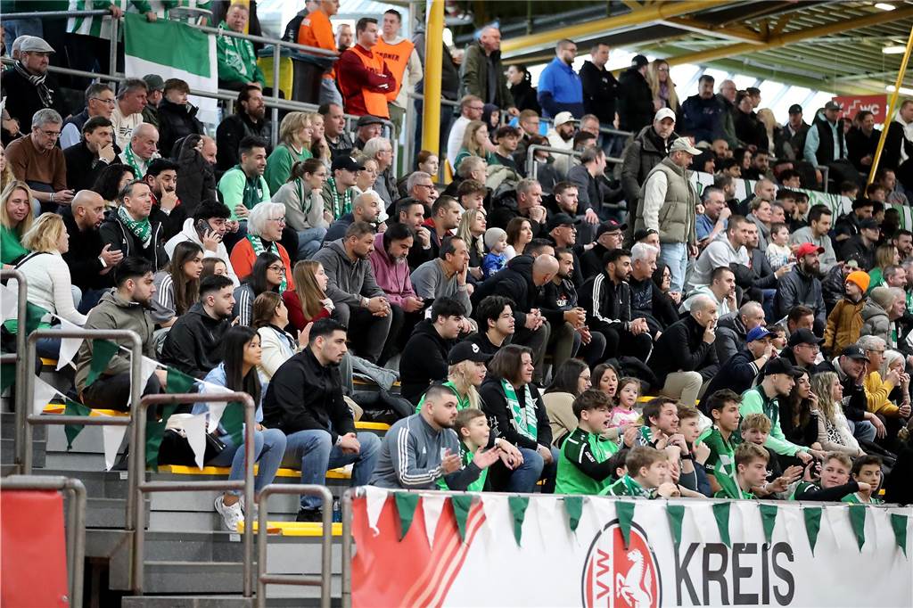 Die besten Fan-Fotos vom Finaltag der Hallenfußball-Stadtmeisterschaft in Dortmund. 