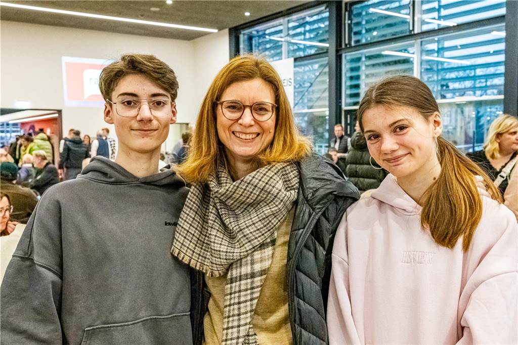 Die besten Fan-Fotos vom Finaltag der Hallenfußball-Stadtmeisterschaft in Dortmund. 