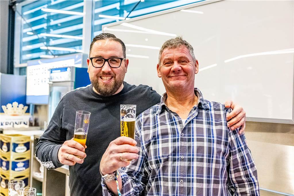 Die besten Fan-Fotos vom Finaltag der Hallenfußball-Stadtmeisterschaft in Dortmund. 