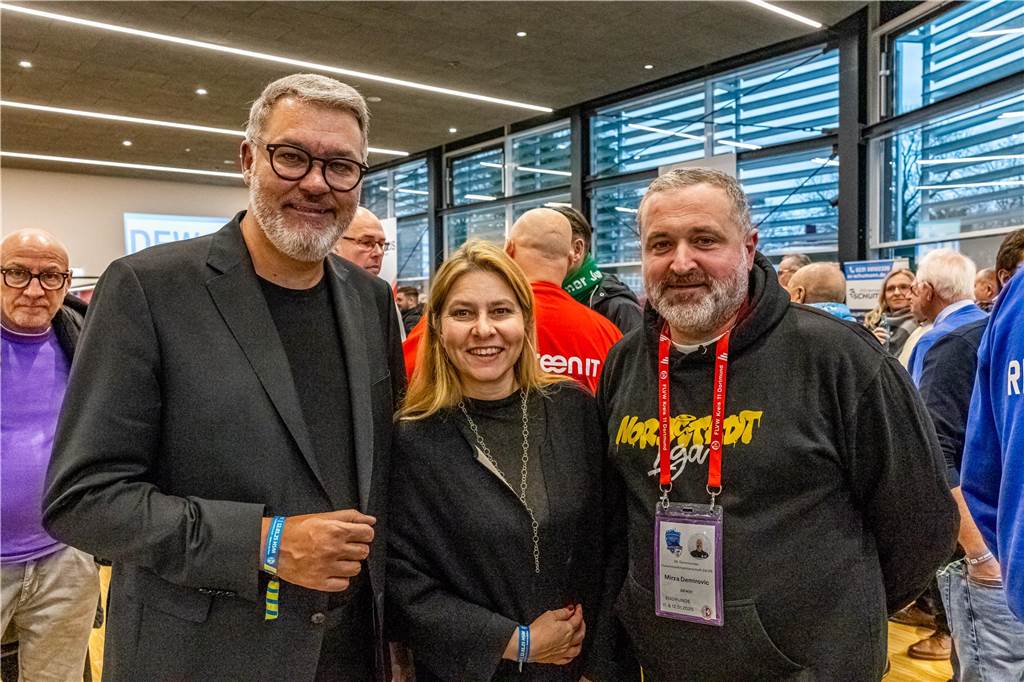 Die besten Fan-Fotos vom Finaltag der Hallenfußball-Stadtmeisterschaft in Dortmund. 