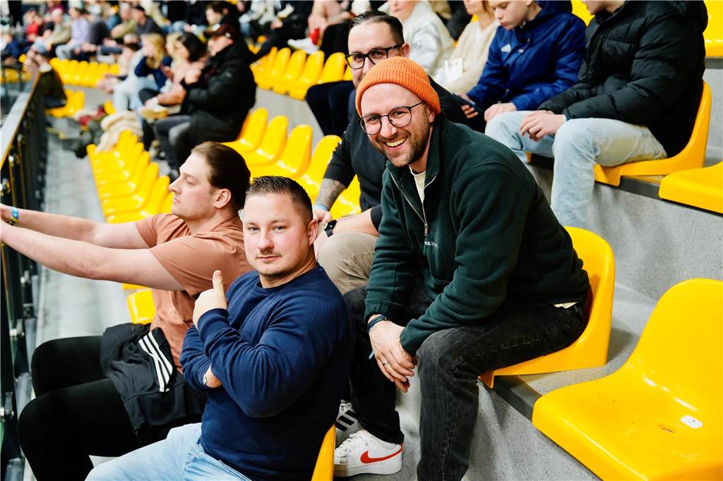 Die besten Fan-Fotos vom Finaltag der Hallenfußball-Stadtmeisterschaft in Dortmund. 
