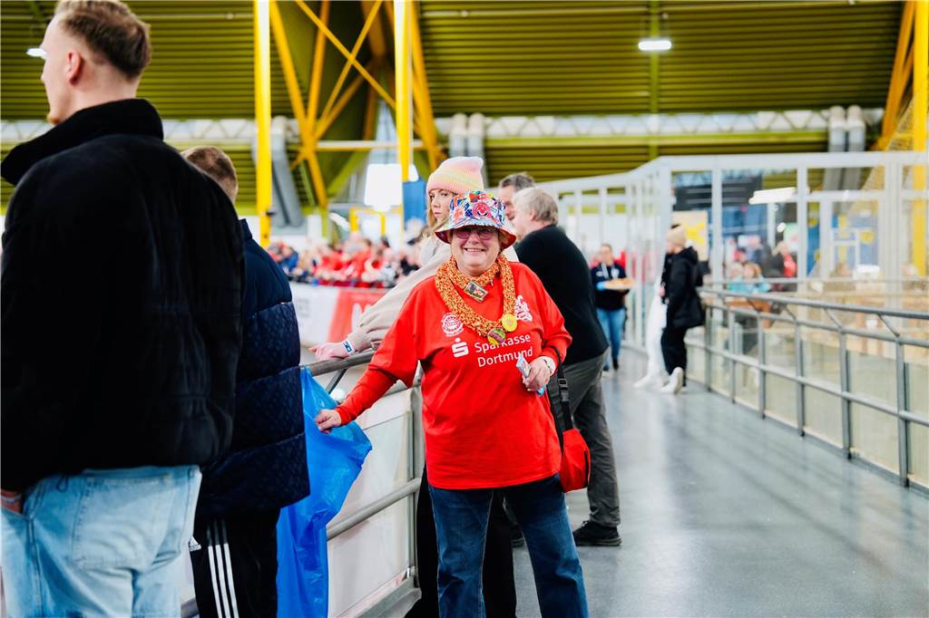 Die besten Fan-Fotos vom Finaltag der Hallenfußball-Stadtmeisterschaft in Dortmund. 
