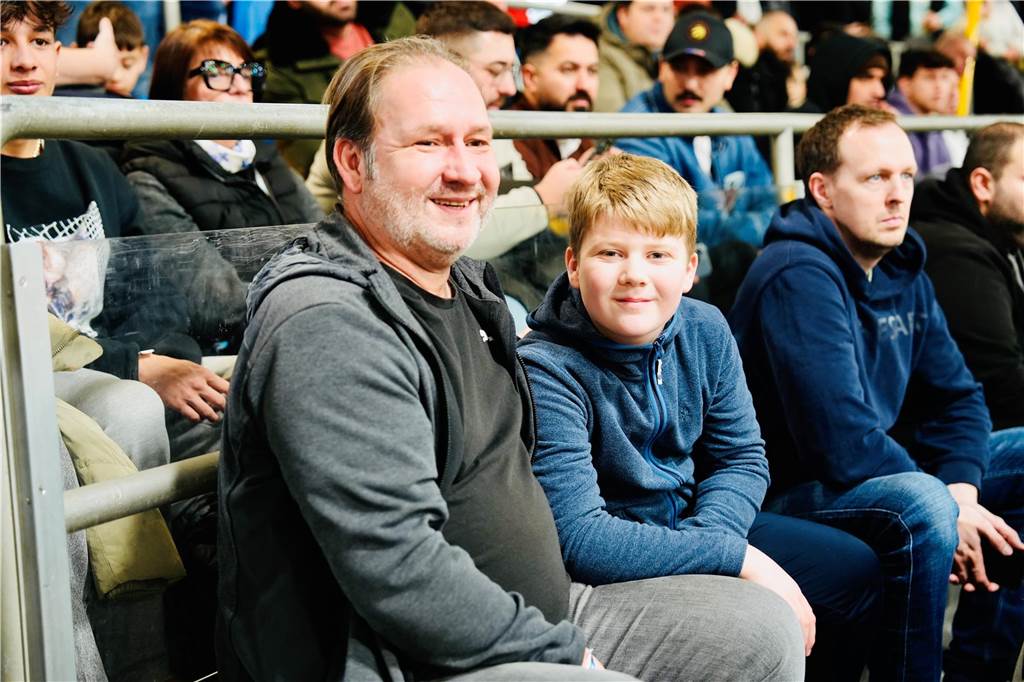 Die besten Fan-Fotos vom Finaltag der Hallenfußball-Stadtmeisterschaft in Dortmund. 