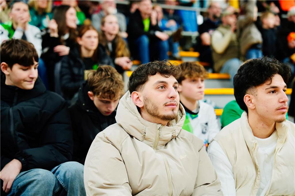 Die besten Fan-Fotos vom Finaltag der Hallenfußball-Stadtmeisterschaft in Dortmund. 