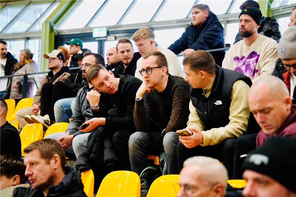 Die besten Fan-Fotos vom Finaltag der Hallenfußball-Stadtmeisterschaft in Dortmund. 