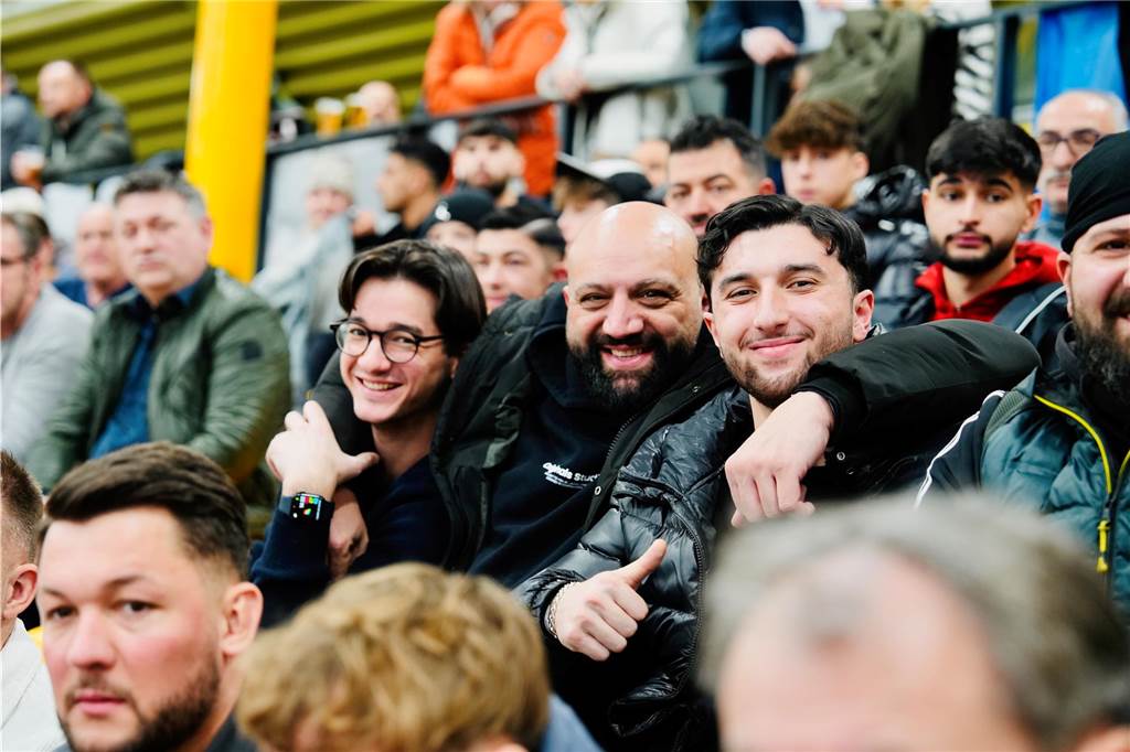 Die besten Fan-Fotos vom Finaltag der Hallenfußball-Stadtmeisterschaft in Dortmund. 