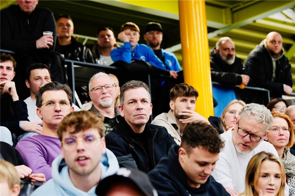 Die besten Fan-Fotos vom Finaltag der Hallenfußball-Stadtmeisterschaft in Dortmund. 