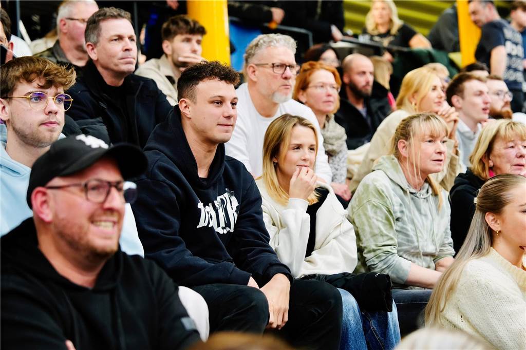 Die besten Fan-Fotos vom Finaltag der Hallenfußball-Stadtmeisterschaft in Dortmund. 