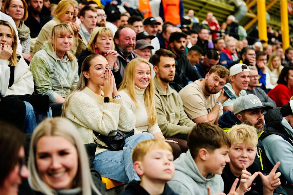 Die besten Fan-Fotos vom Finaltag der Hallenfußball-Stadtmeisterschaft in Dortmund. 