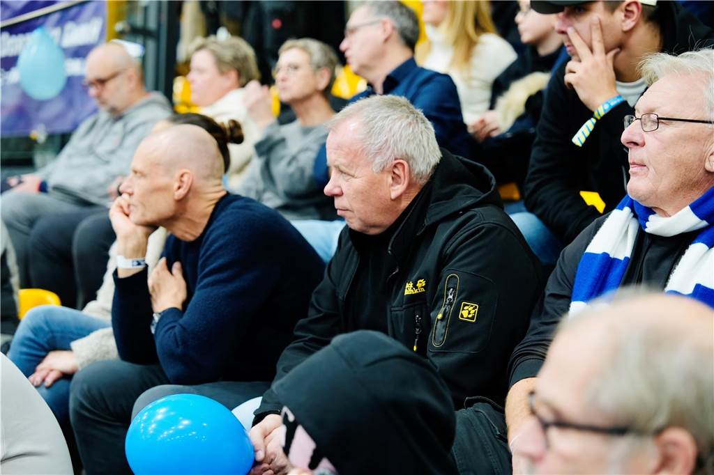 Die besten Fan-Fotos vom Finaltag der Hallenfußball-Stadtmeisterschaft in Dortmund. 