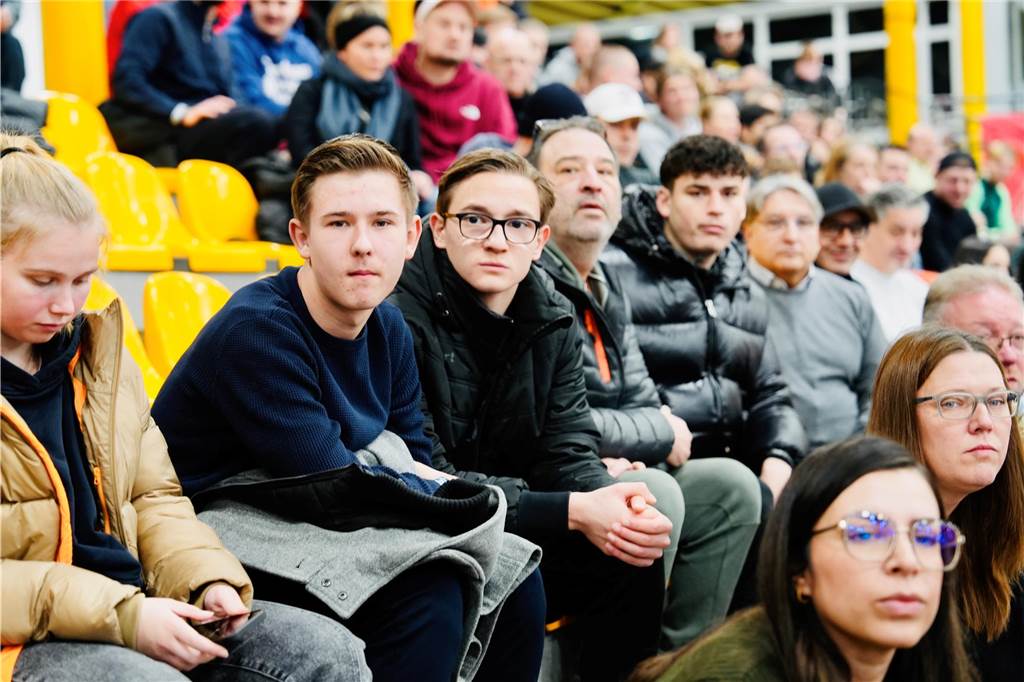 Die besten Fan-Fotos vom Finaltag der Hallenfußball-Stadtmeisterschaft in Dortmund. 