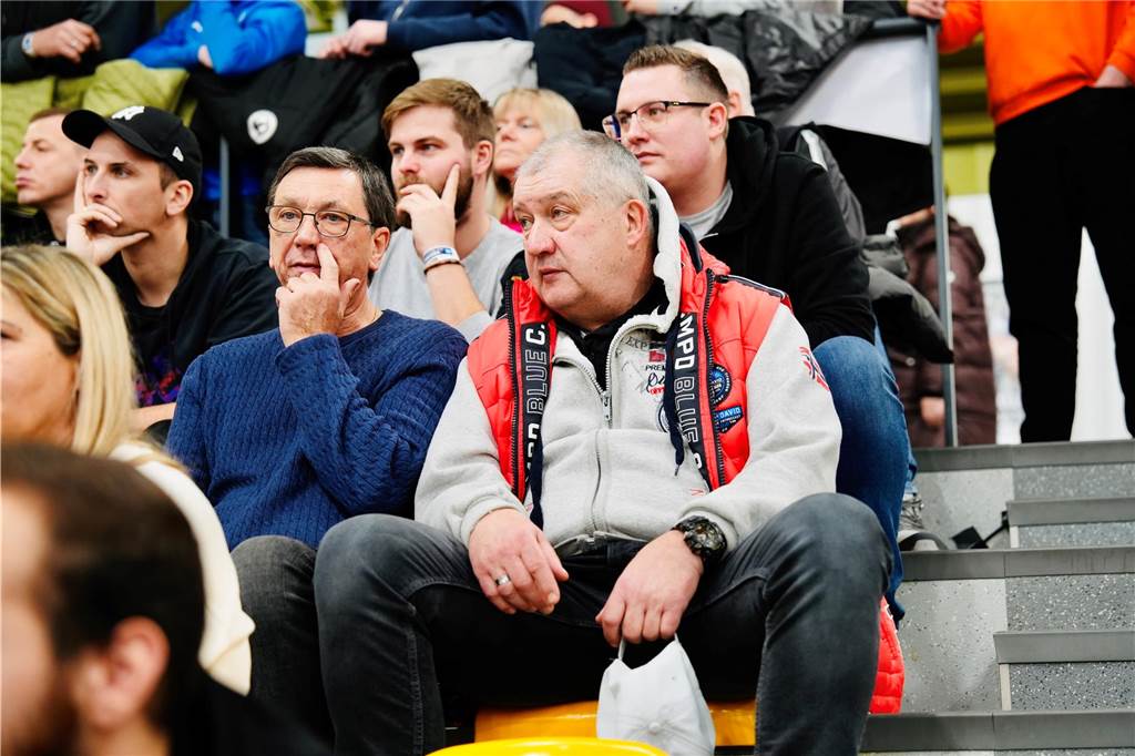 Die besten Fan-Fotos vom Finaltag der Hallenfußball-Stadtmeisterschaft in Dortmund. 