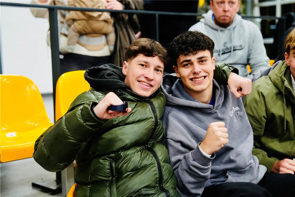 Die besten Fan-Fotos vom Finaltag der Hallenfußball-Stadtmeisterschaft in Dortmund. 