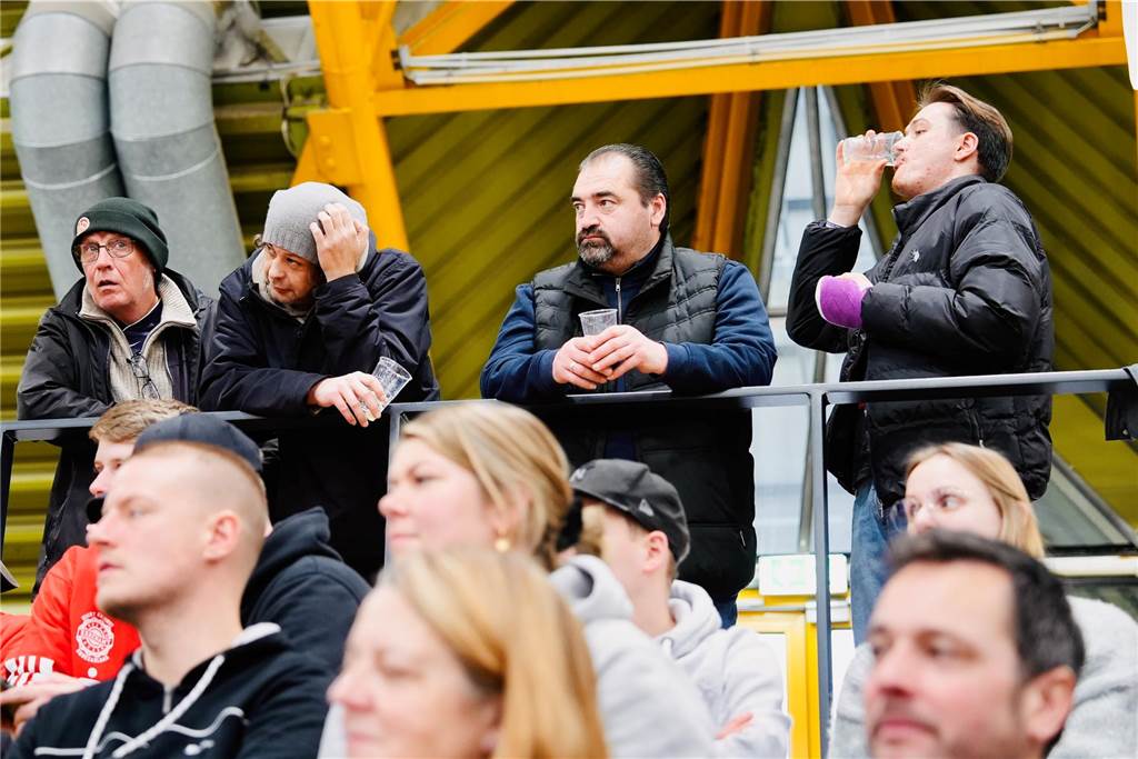 Die besten Fan-Fotos vom Finaltag der Hallenfußball-Stadtmeisterschaft in Dortmund. 
