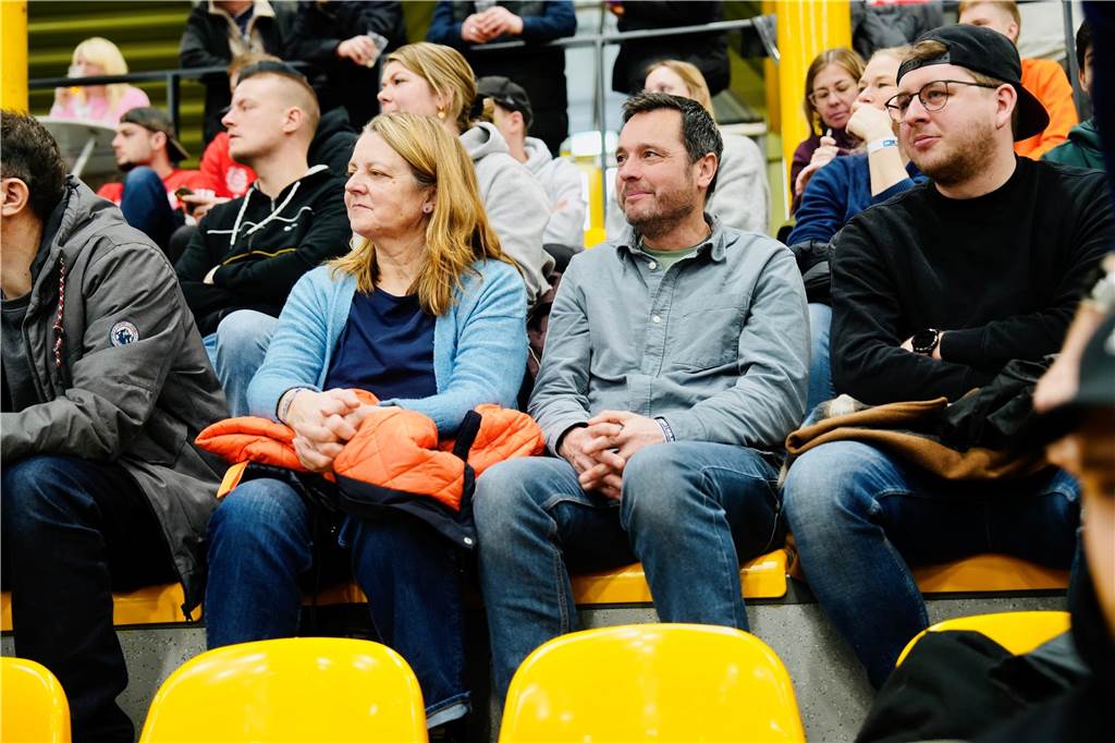 Die besten Fan-Fotos vom Finaltag der Hallenfußball-Stadtmeisterschaft in Dortmund. 