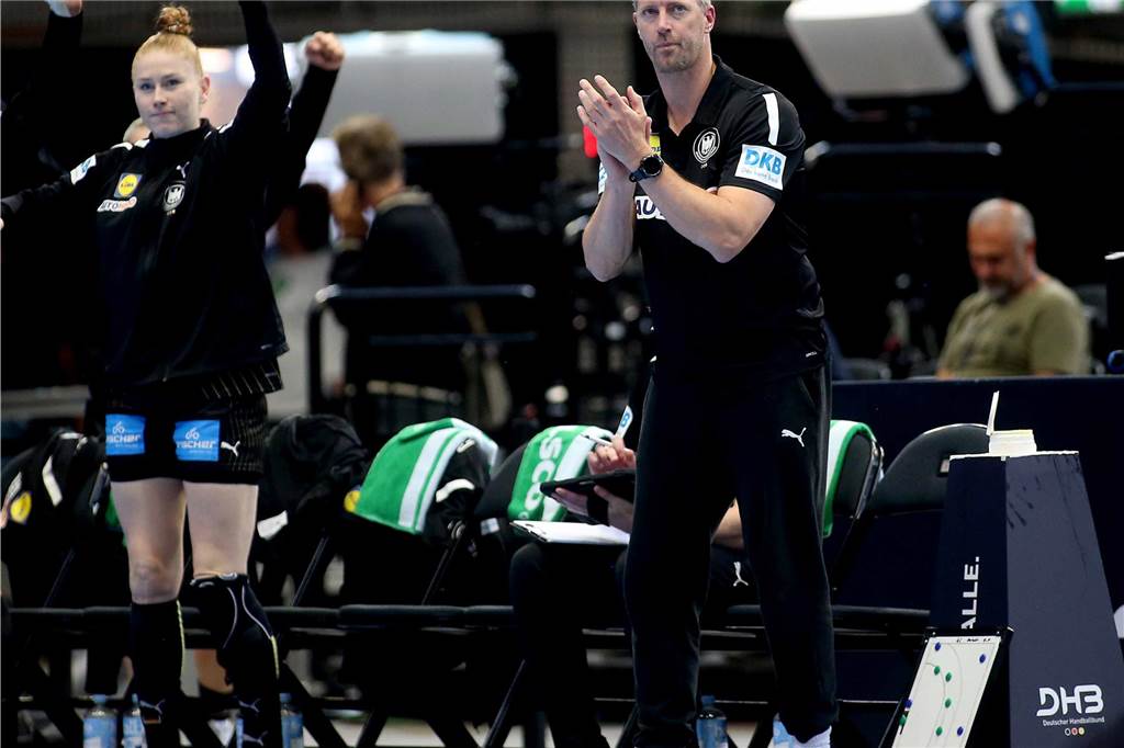 Die besten Fotos der Handball-Länderspiele in der Westfalenhalle in Dortmund. 