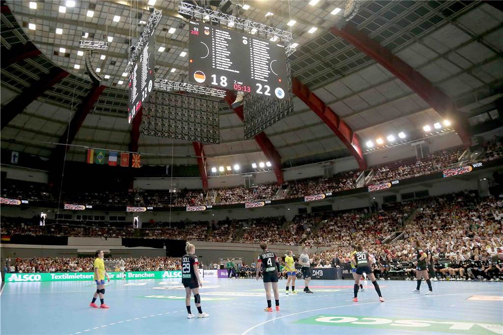 Die besten Fotos der Handball-Länderspiele in der Westfalenhalle in Dortmund. 