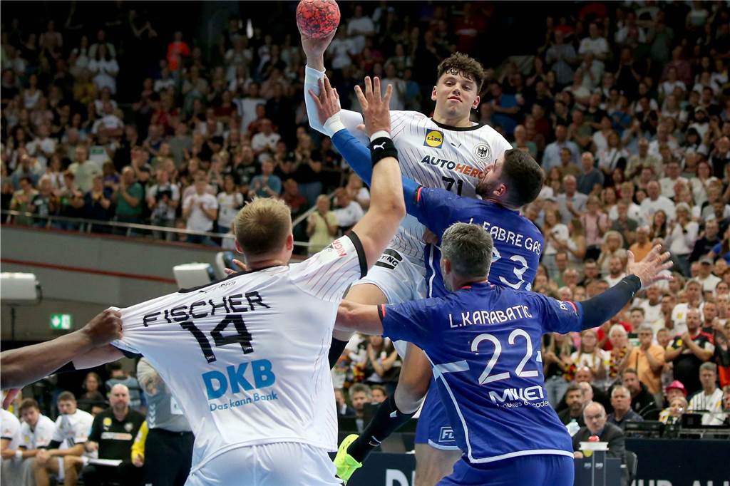 Die besten Fotos der Handball-Länderspiele in der Westfalenhalle in Dortmund. 