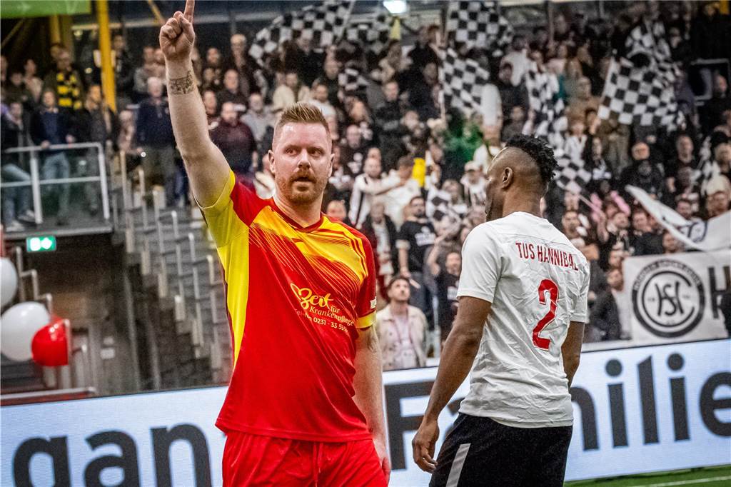 Die besten Fotos vom ersten Endrundentag der Dortmunder Hallenstadtmeisterschaft.