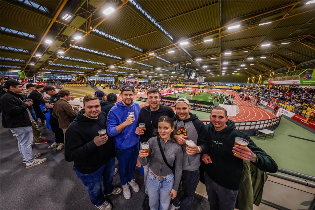 Die besten Fotos vom ersten Endrundentag der Dortmunder Hallenstadtmeisterschaft.