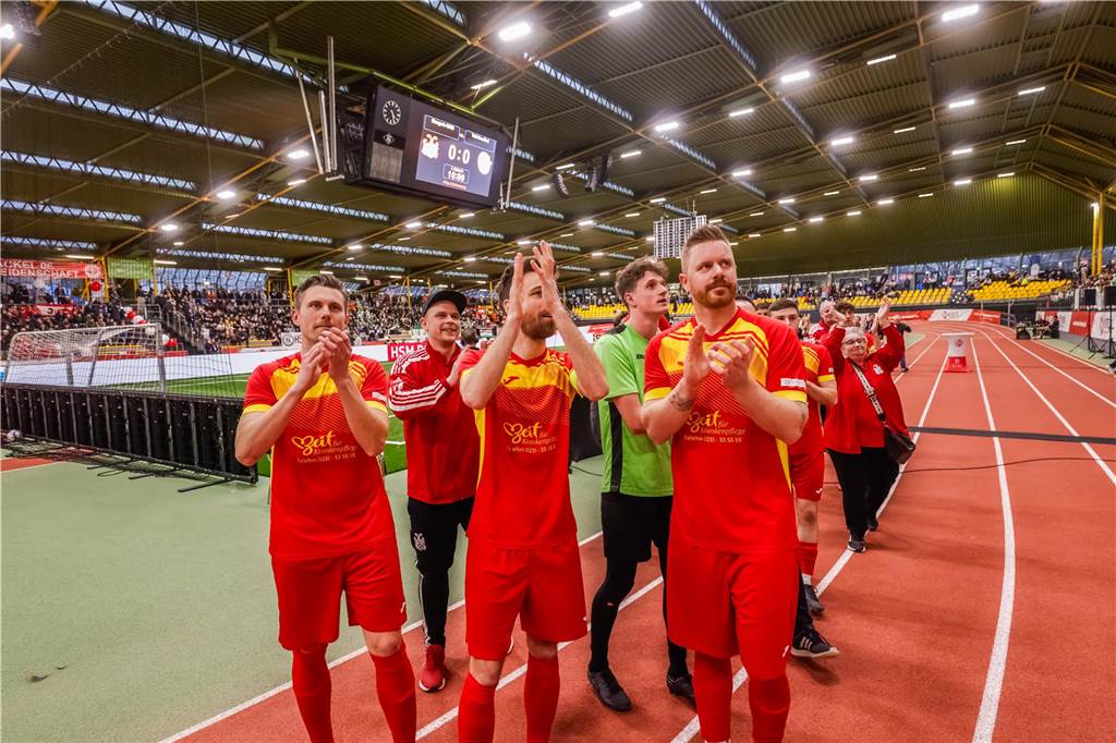 Die besten Fotos vom ersten Endrundentag der Dortmunder Hallenstadtmeisterschaft.