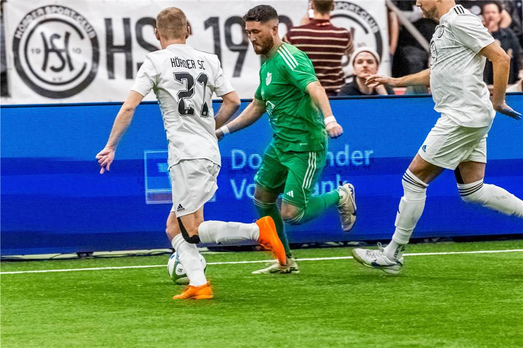 Die besten Fotos vom ersten Endrundentag der Dortmunder Hallenstadtmeisterschaft.
