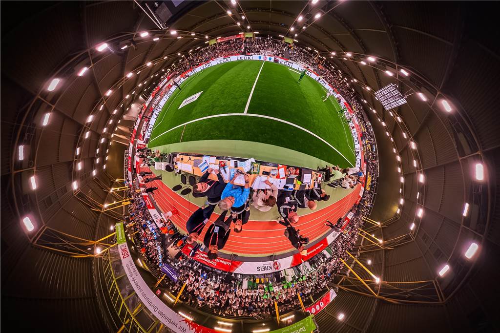 Die besten Fotos vom ersten Endrundentag der Dortmunder Hallenstadtmeisterschaft.