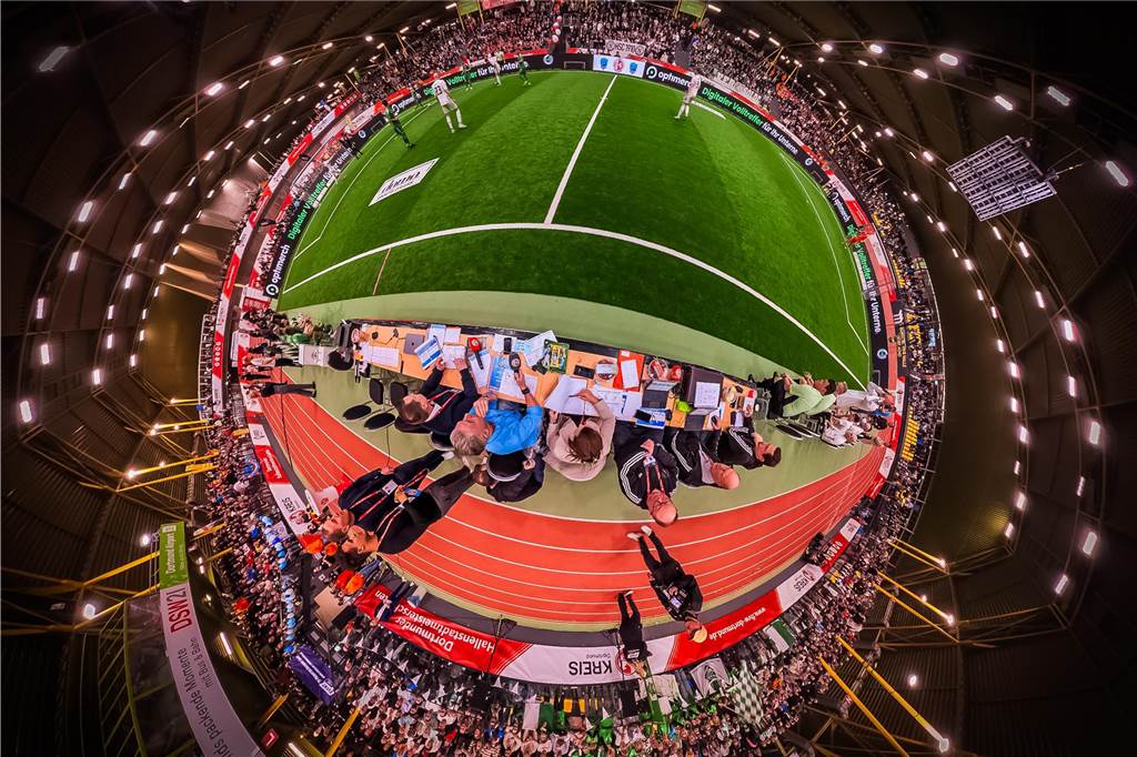 Die besten Fotos vom ersten Endrundentag der Dortmunder Hallenstadtmeisterschaft.