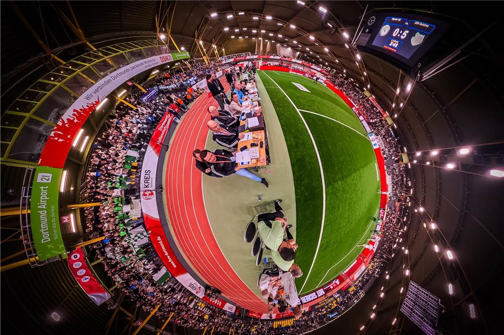 Die besten Fotos vom ersten Endrundentag der Dortmunder Hallenstadtmeisterschaft.