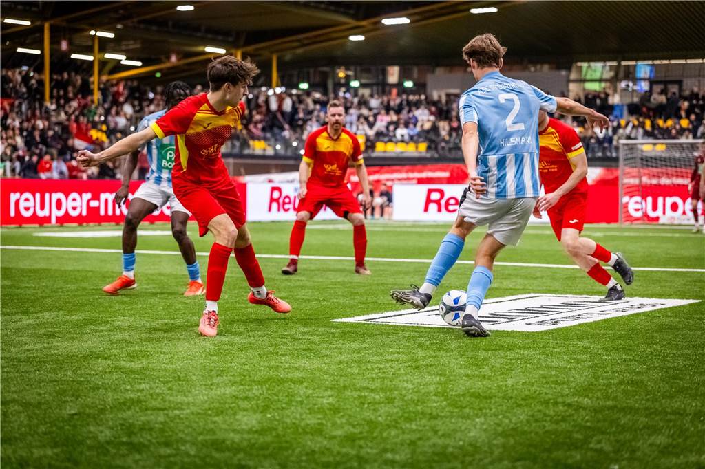 Die besten Fotos vom ersten Endrundentag der Dortmunder Hallenstadtmeisterschaft.