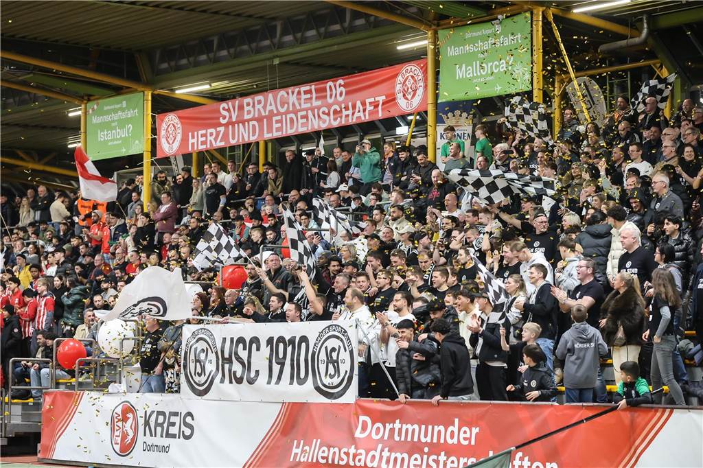 Die besten Fotos vom ersten Endrundentag der Dortmunder Hallenstadtmeisterschaft.