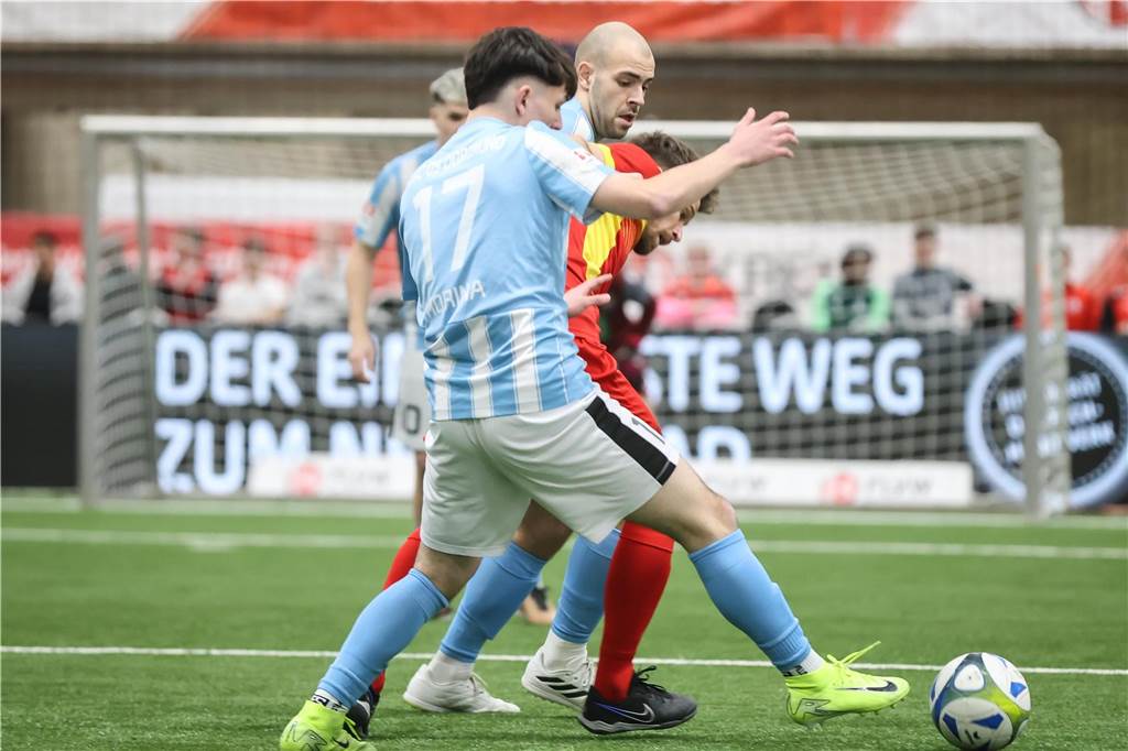 Die besten Fotos vom ersten Endrundentag der Dortmunder Hallenstadtmeisterschaft.