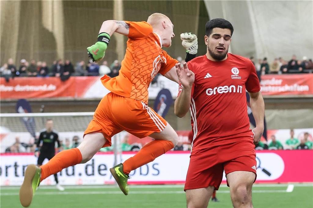 Die besten Fotos vom ersten Endrundentag der Dortmunder Hallenstadtmeisterschaft.