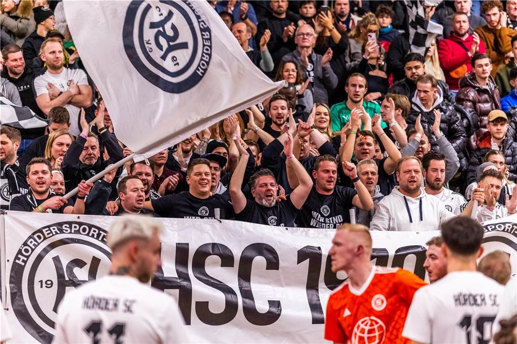 Die besten Fotos vom ersten Endrundentag der Dortmunder Hallenstadtmeisterschaft.