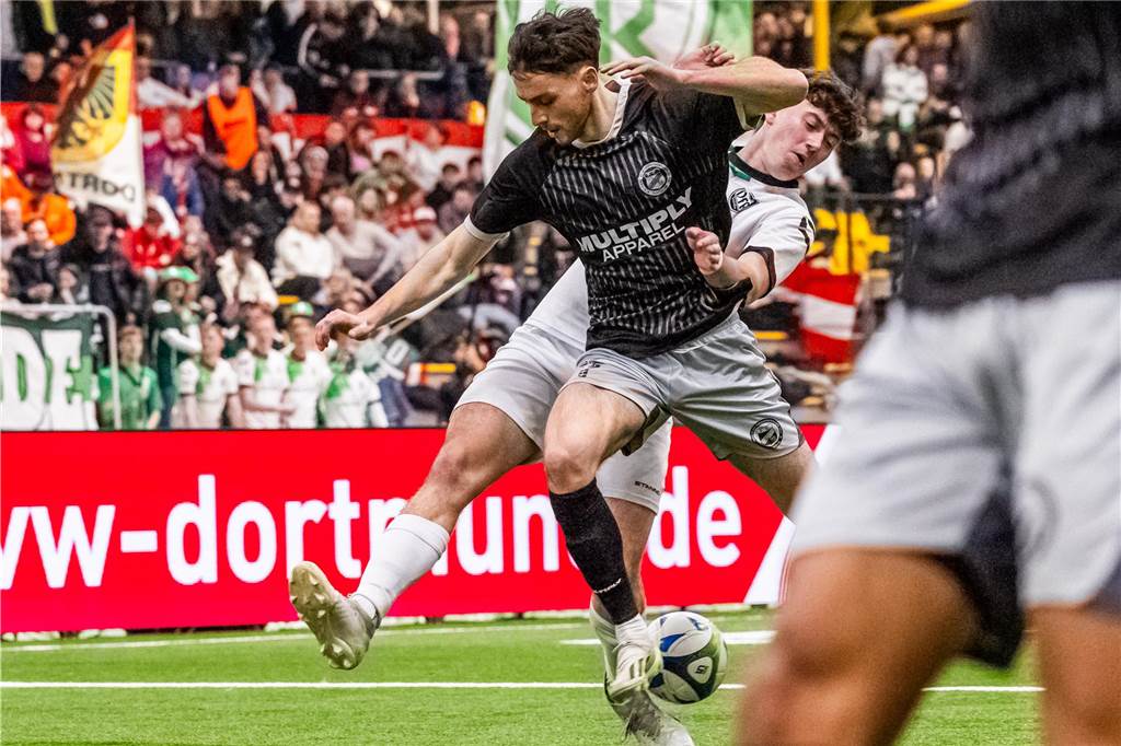 Die besten Fotos vom ersten Endrundentag der Dortmunder Hallenstadtmeisterschaft.