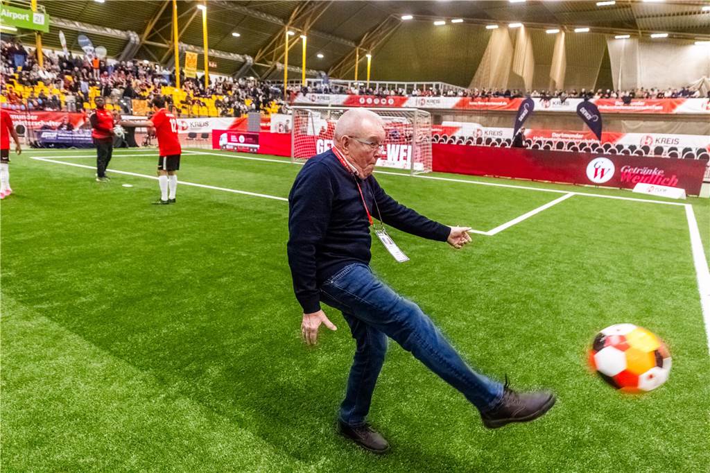 Die besten Fotos vom ersten Endrundentag der Dortmunder Hallenstadtmeisterschaft.
