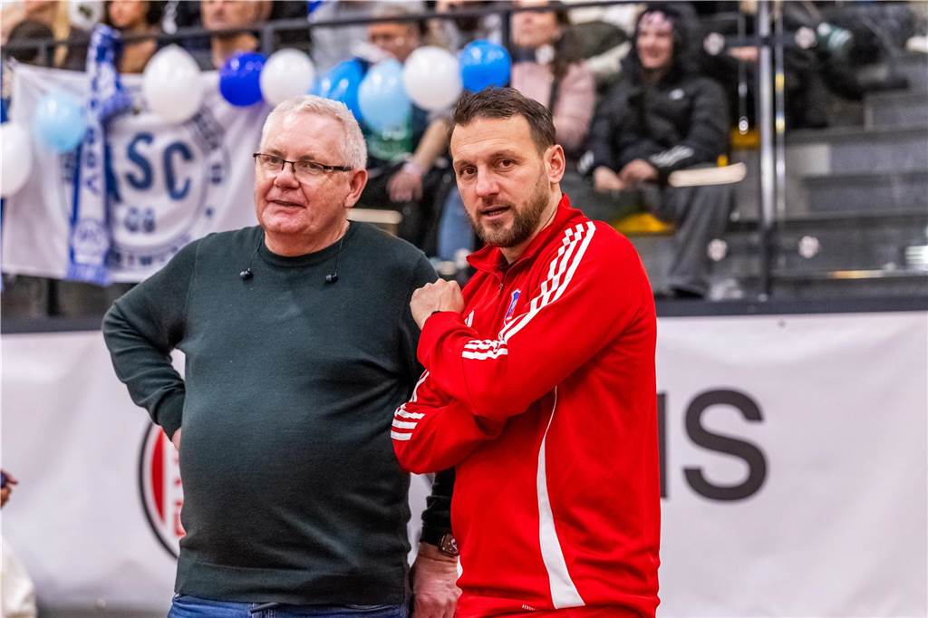 Die besten Fotos vom ersten Endrundentag der Dortmunder Hallenstadtmeisterschaft.