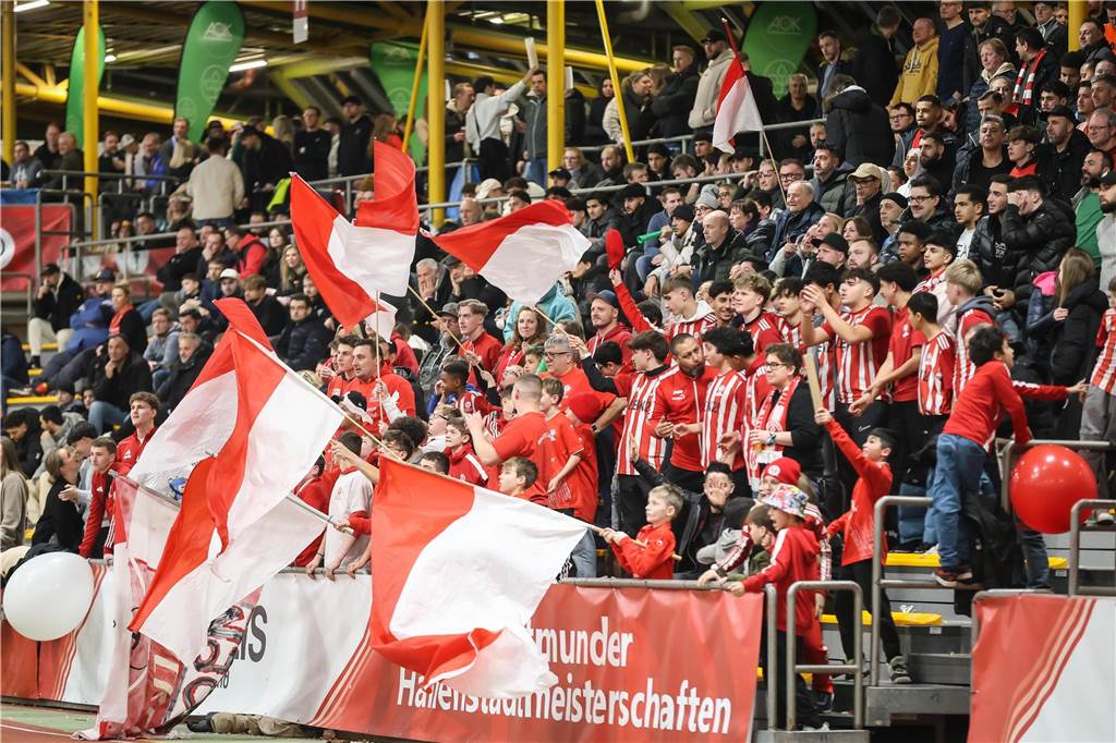 Die besten Fotos vom ersten Endrundentag der Dortmunder Hallenstadtmeisterschaft.