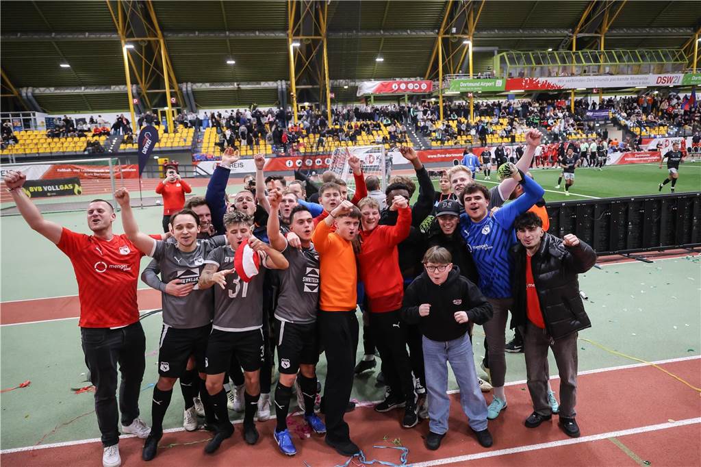 Die besten Fotos vom ersten Endrundentag der Dortmunder Hallenstadtmeisterschaft.